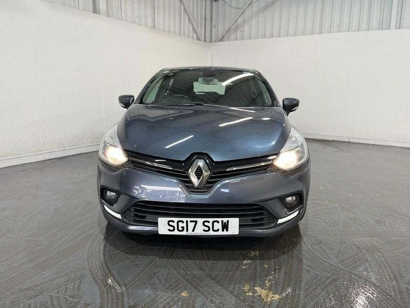 Used Renault Clio IV Dynamique 90 HP (66 kW) 2017 Grey Hatchback
