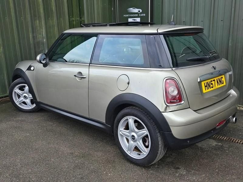 Used Mini Cooper Hatch 120 HP (88 kW) 2007 Silver Hatchback