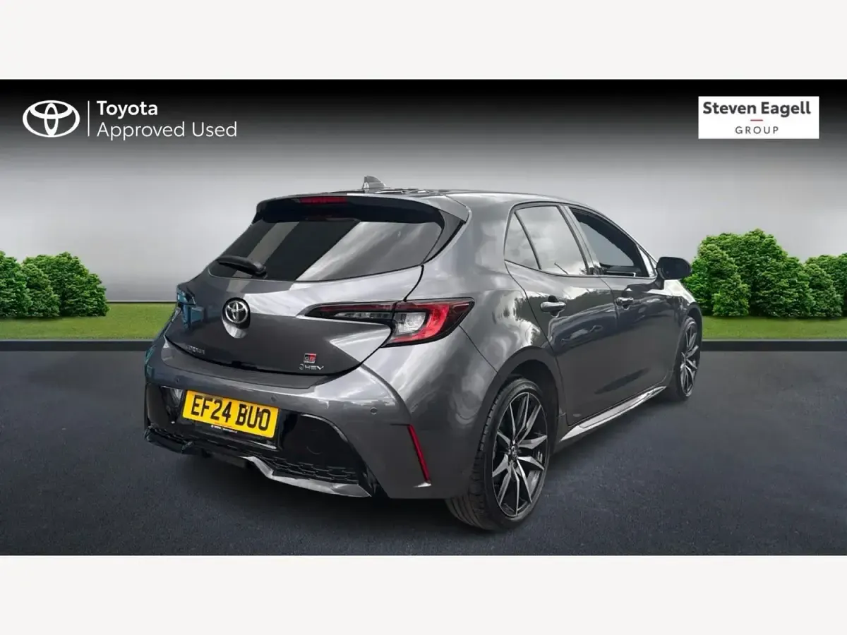Usado Toyota Corolla Sport 196 HP (144 kW) 2024 Cinzento Citadino
