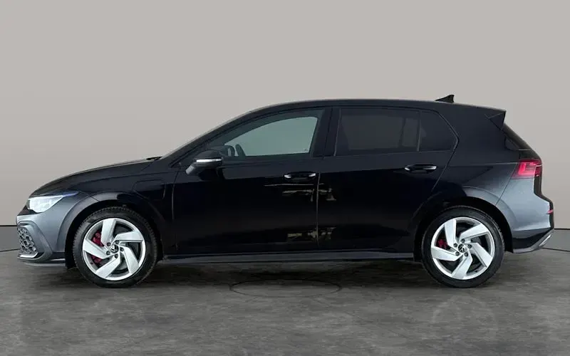 Used VW Golf VIII GTE 245 HP (180 kW) 2022 Black Hatchback