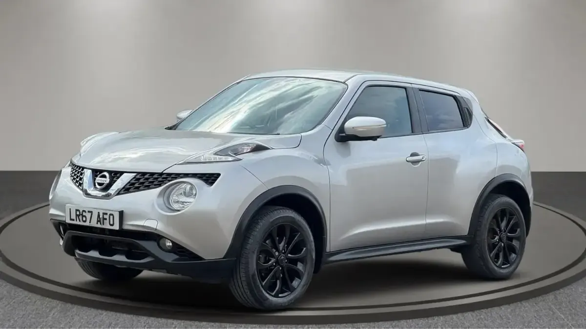 Używany Nissan Juke Tekna 2017 Srebrny SUV