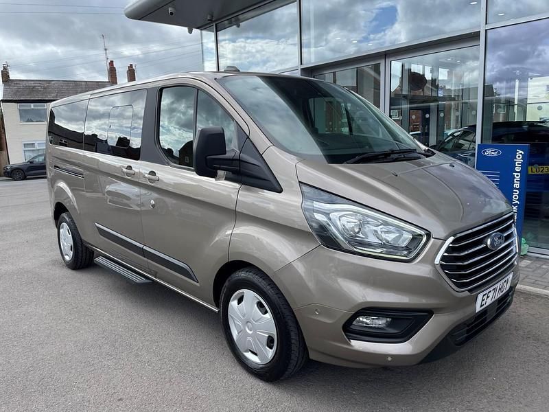 Used Ford Tourneo 105 HP (77 kW) 2022 Silver MPV