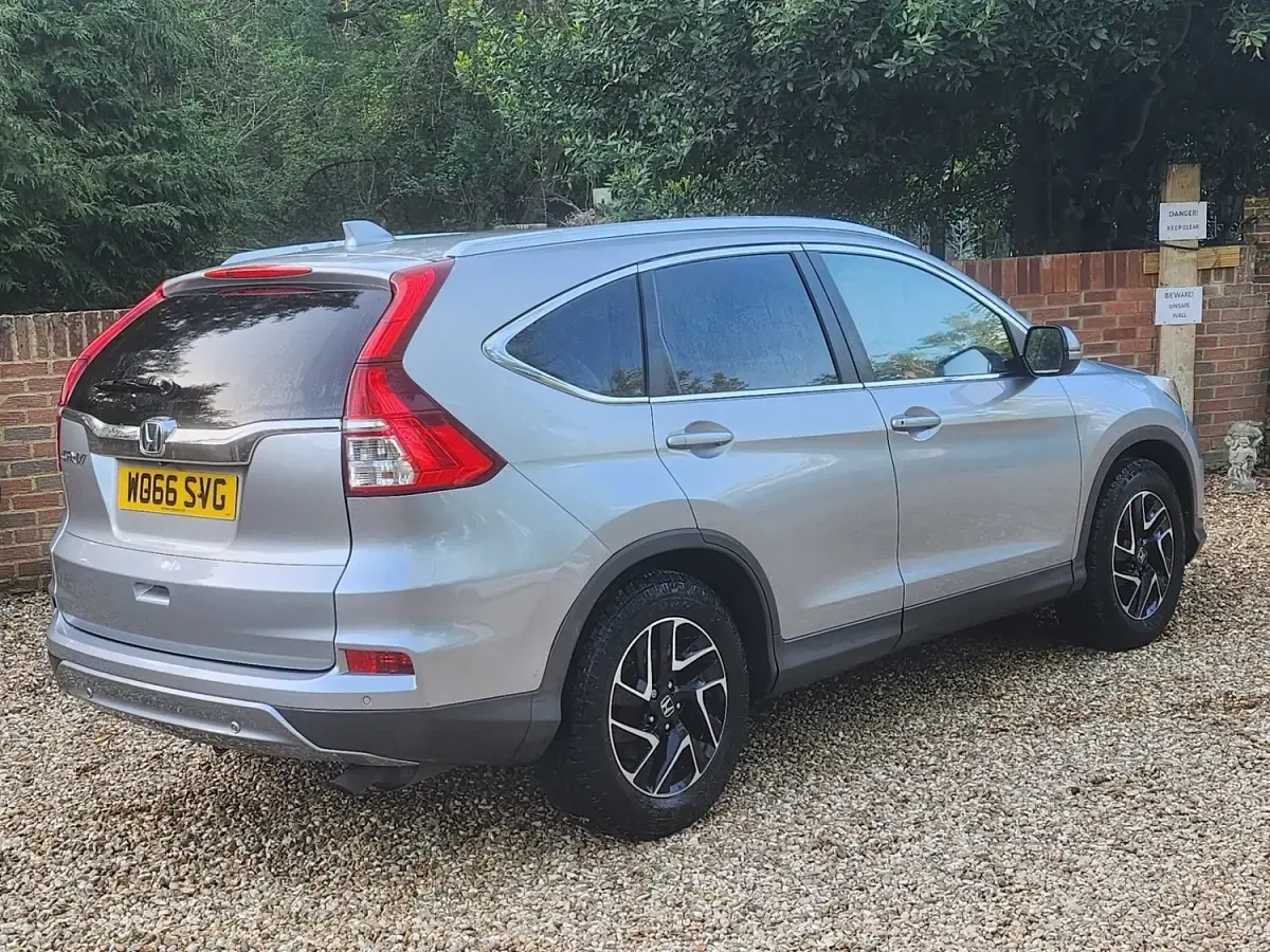 Used Honda CR-V SE Plus 2017 Silver SUV