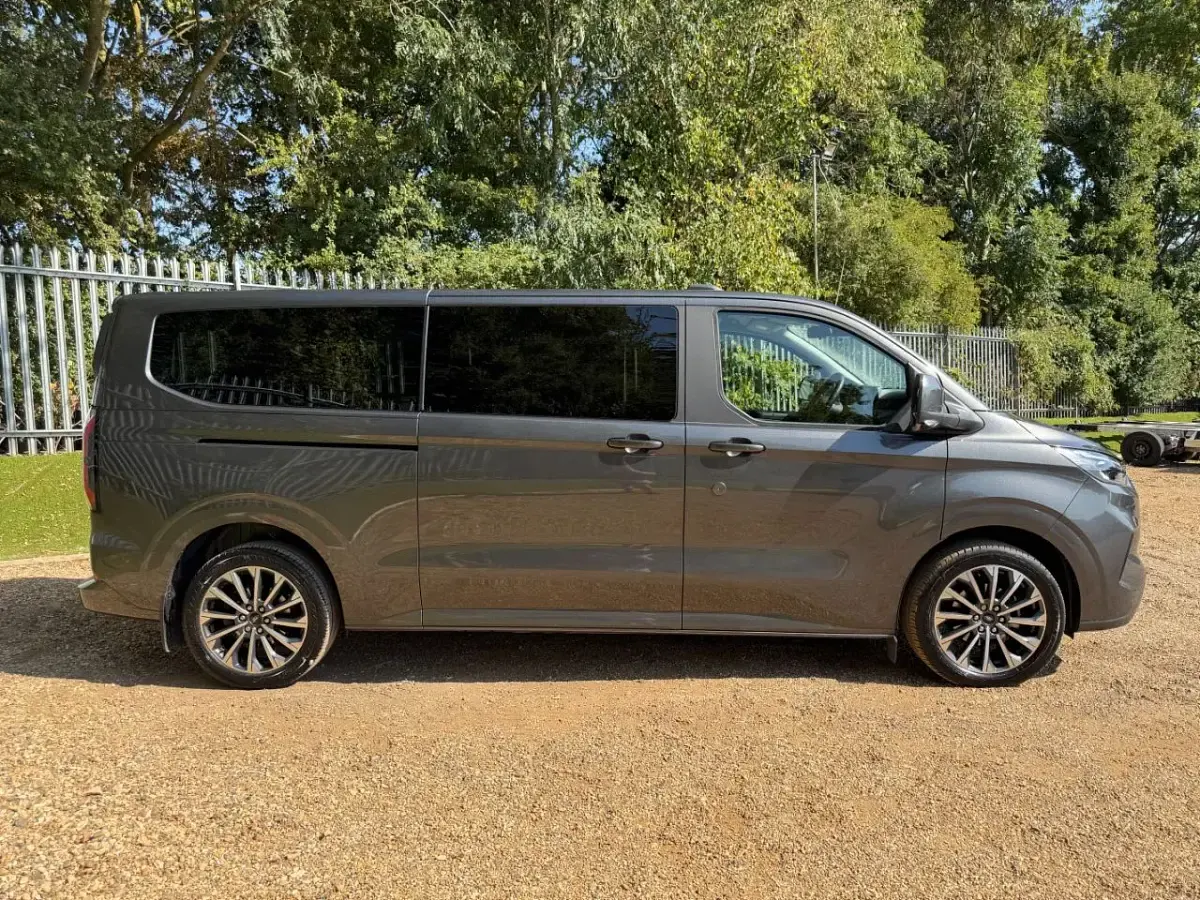 New Ford Tourneo Custom Titanium X 170 HP (125 kW) 2025 Grey Van