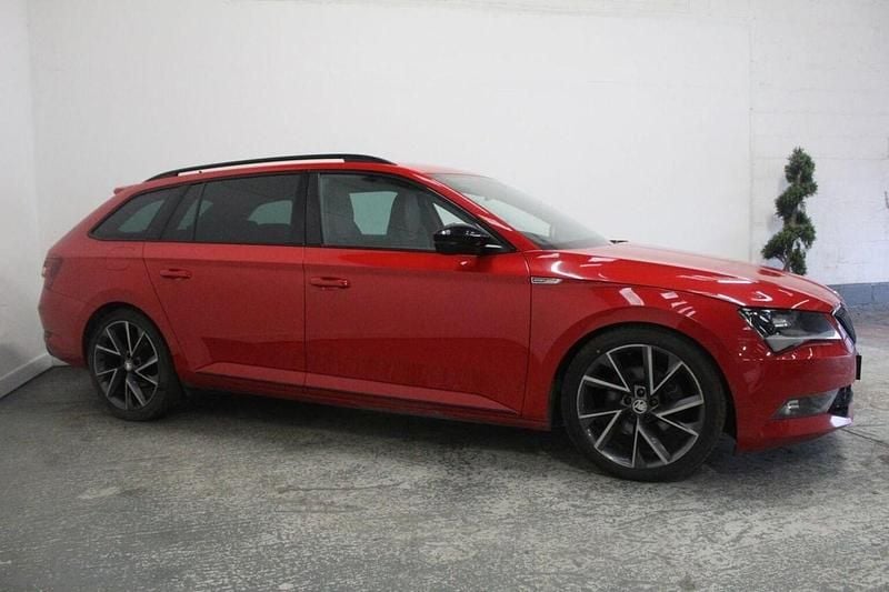 Used Skoda Superb SportLine 190 HP (139 kW) 2016 Red Estate