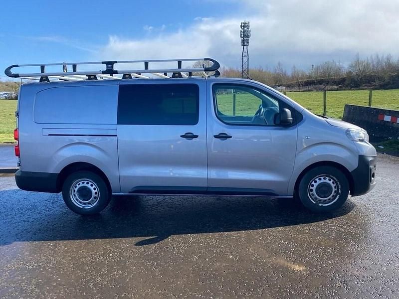 Used Peugeot Expert Premium 145 HP (106 kW) 2022 Grey Van