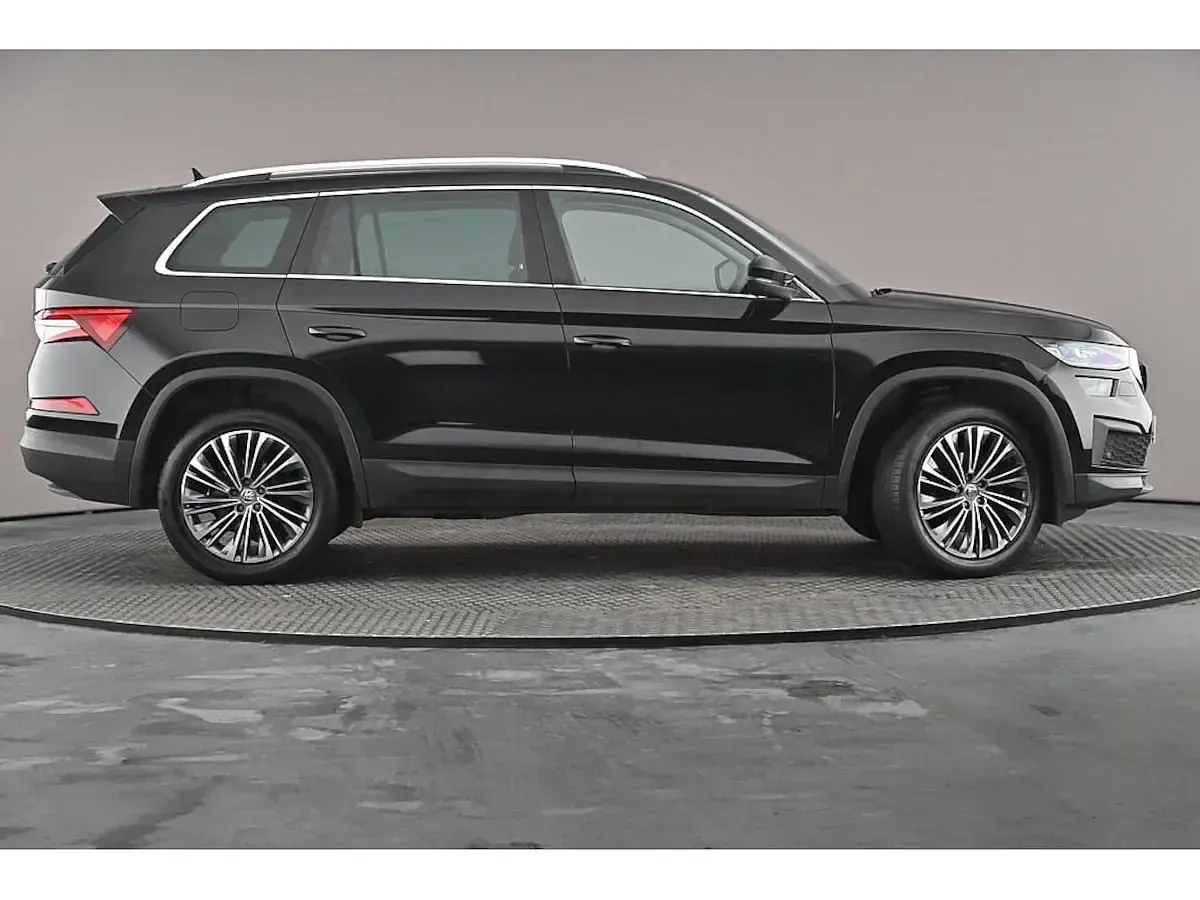 Used Skoda Kodiaq SE L Executive 150 HP (110 kW) 2023 Black magic pearl effect SUV