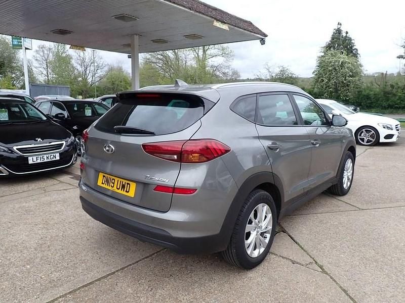 Used Hyundai Tucson SE 132 HP (97 kW) 2019 Grey SUV