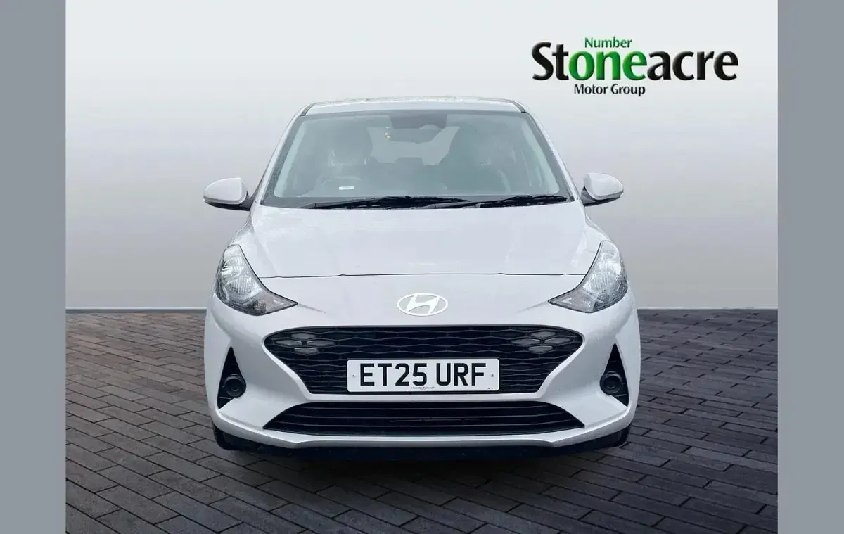 Gebraucht Hyundai i10 Advanced 63 PS (46 kW) 2025 Grau Kleinwagen
