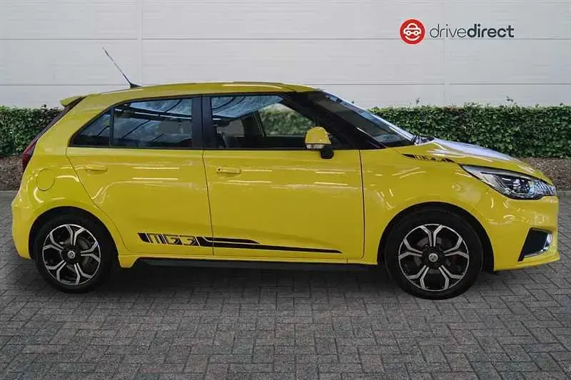 Used MG MG3 Exclusive 106 HP (77 kW) 2021 Yellow Hatchback