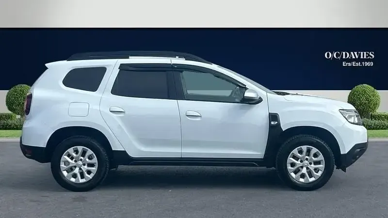 Begagnad Dacia Duster Comfort 115 HK (84 kW) 2023 Vit SUV