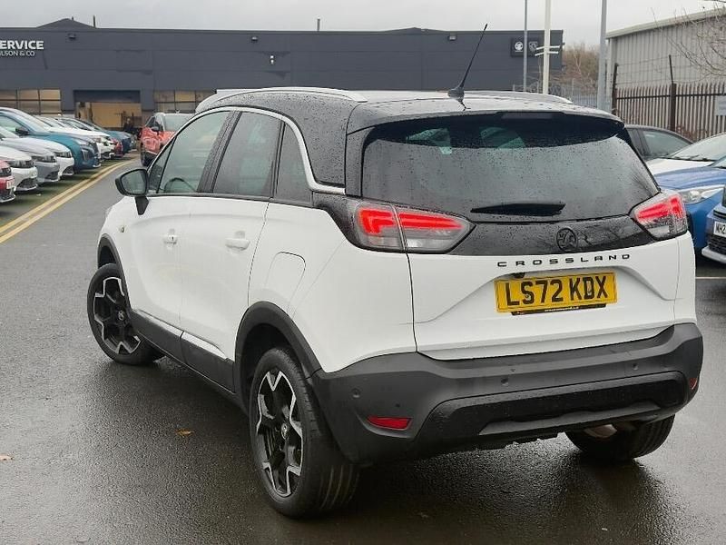 Used Vauxhall Crossland Ultimate 120 HP (88 kW) 2022 White SUV