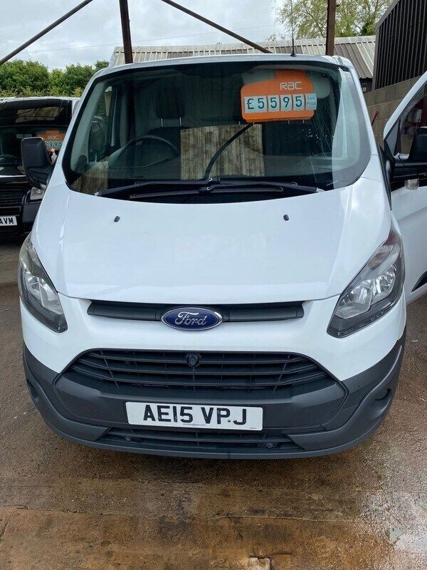 White Used 2015 Ford Transit Custom | £5,595 (A bit pricey) - Image 1/4
