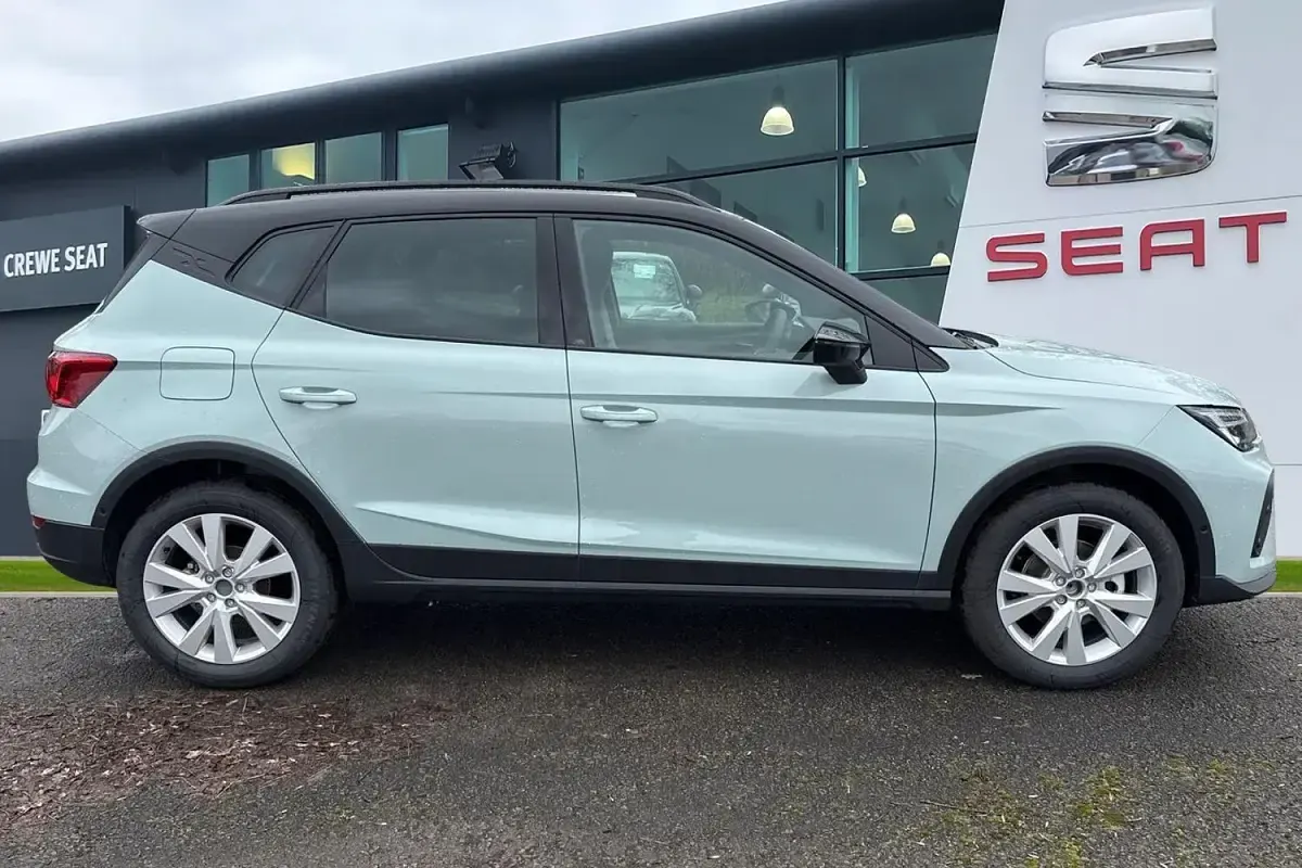Ny Seat Arona FR First Edition 2026 Grå SUV