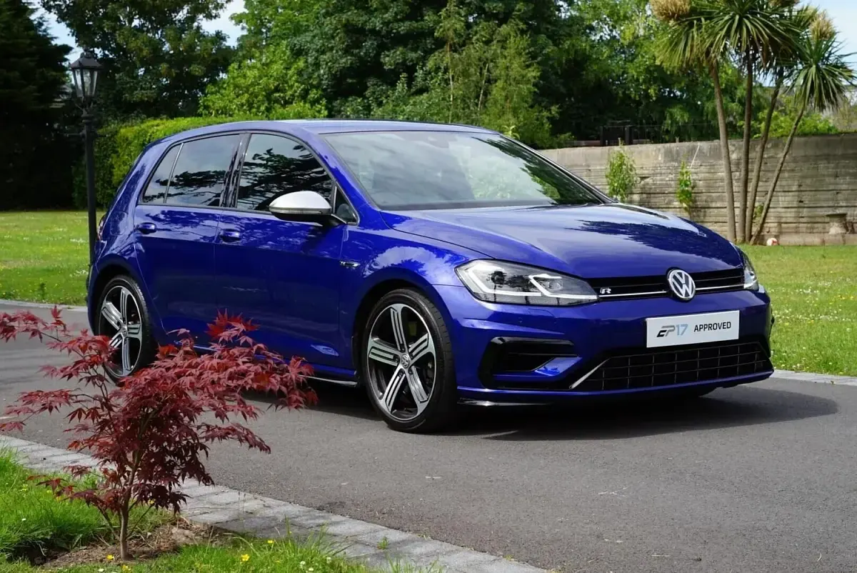 Used VW Golf VII R 300 HP (220 kW) 2019 Blue Hatchback