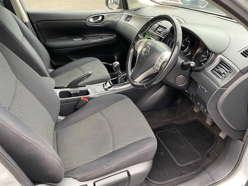 Used Nissan Pulsar Acenta 110 HP (80 kW) 2017 Silver Hatchback