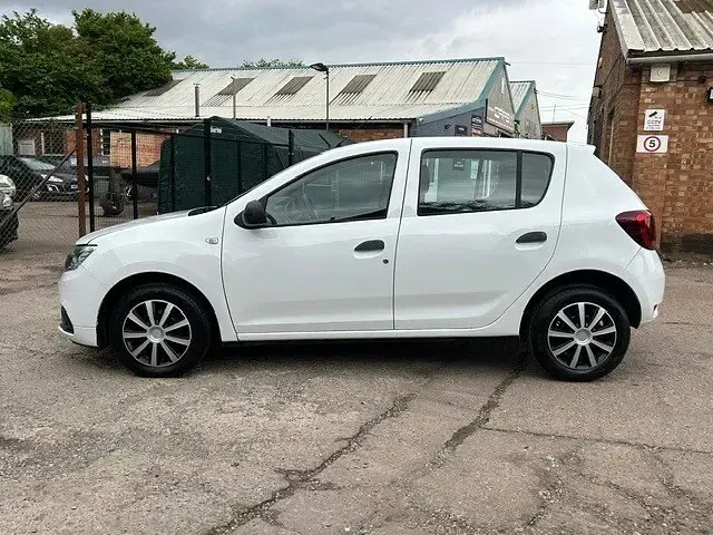 Used Dacia Sandero Ambiance 2017 White Hatchback