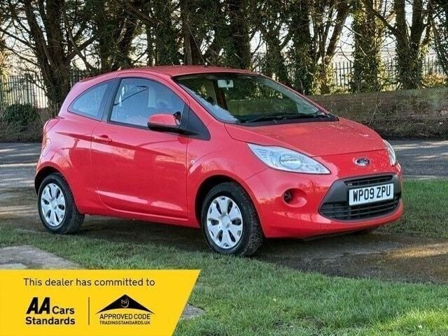 Red Used 2009 Ford Ka Style Hatchback | £2,995 (Fair price) - Image 1/4