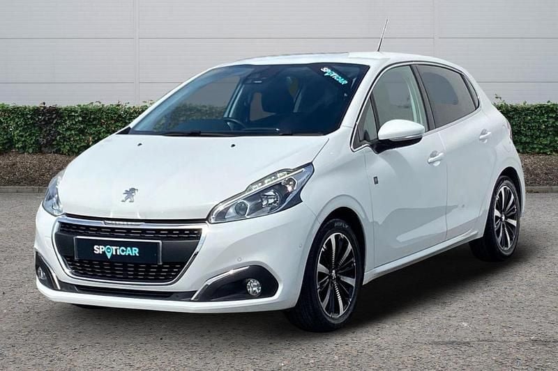 White Used 2019 Peugeot 208 S Hatchback | £8,072 (Fair price) - Image 1/4