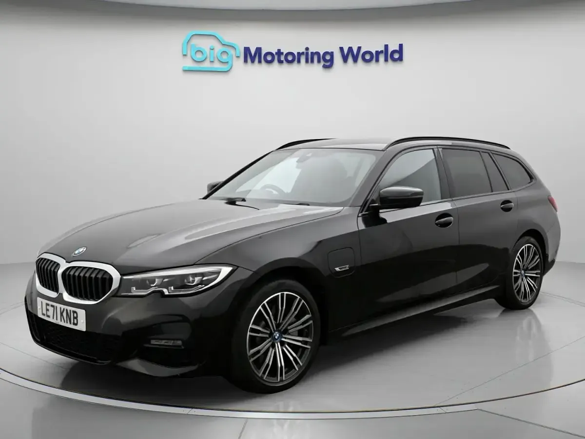 Used BMW 330 M Sport 288 HP (211 kW) 2022 Estate