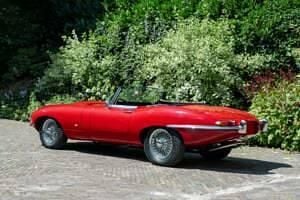 Used Jaguar E-Type 269 HP (197 kW) 1961 Others Cabriolet
