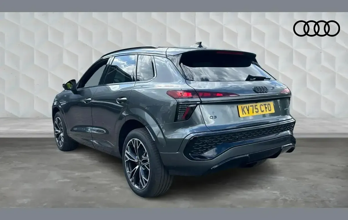 Ny Audi Q3 Advanced 261 HK (191 kW) 2025 Grå SUV