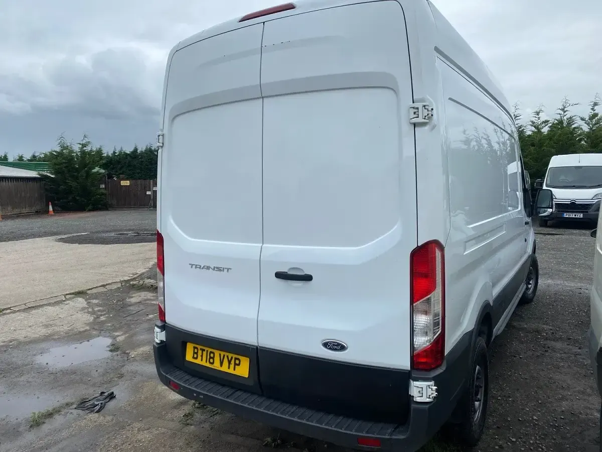Used Ford Transit 130 HP (95 kW) 2017 White Van