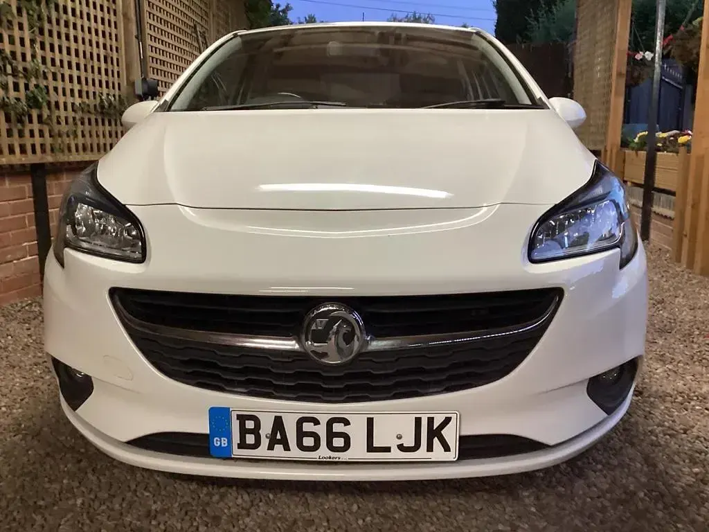 Used Vauxhall Corsa 2017 White Hatchback