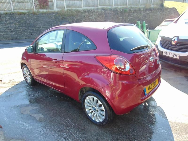 Used Ford Ka Zetec 69 HP (50 kW) 2011 Red Hatchback
