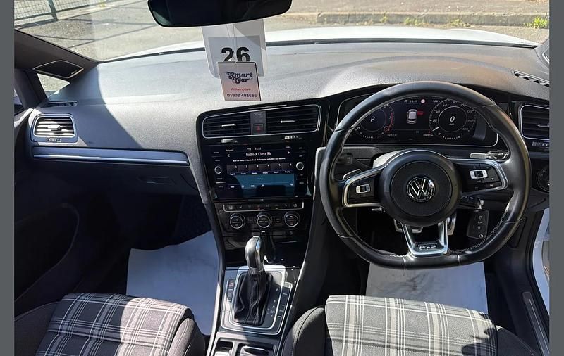Used VW Golf VII GTD 180 HP (132 kW) 2019 White Hatchback