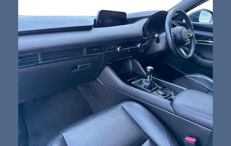 Used Mazda 3 Inclusive 120 HP (88 kW) 2019 Grey Hatchback