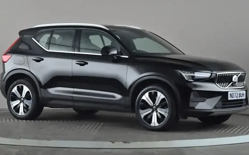 Używany Volvo XC40 Core 211 KM (155 kW) 2022 SUV