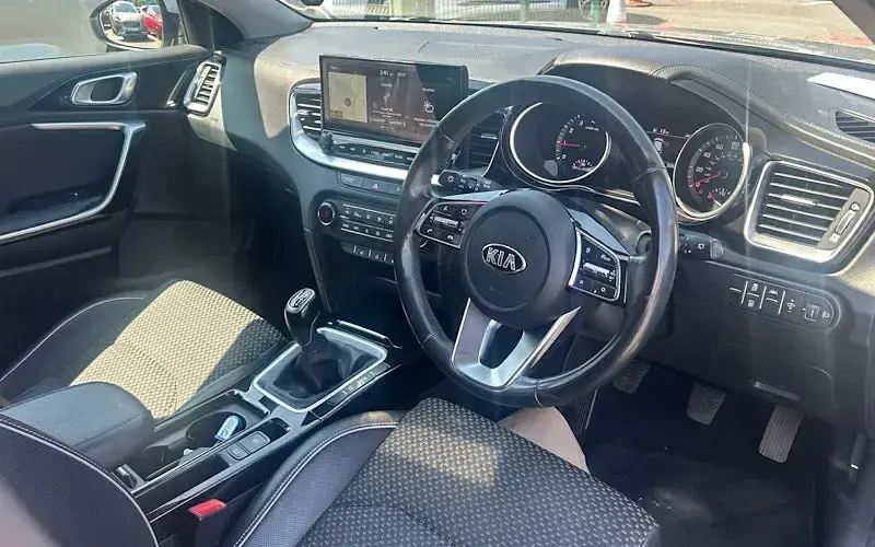 Used Kia XCeed 120 HP (88 kW) 2020 Silver SUV