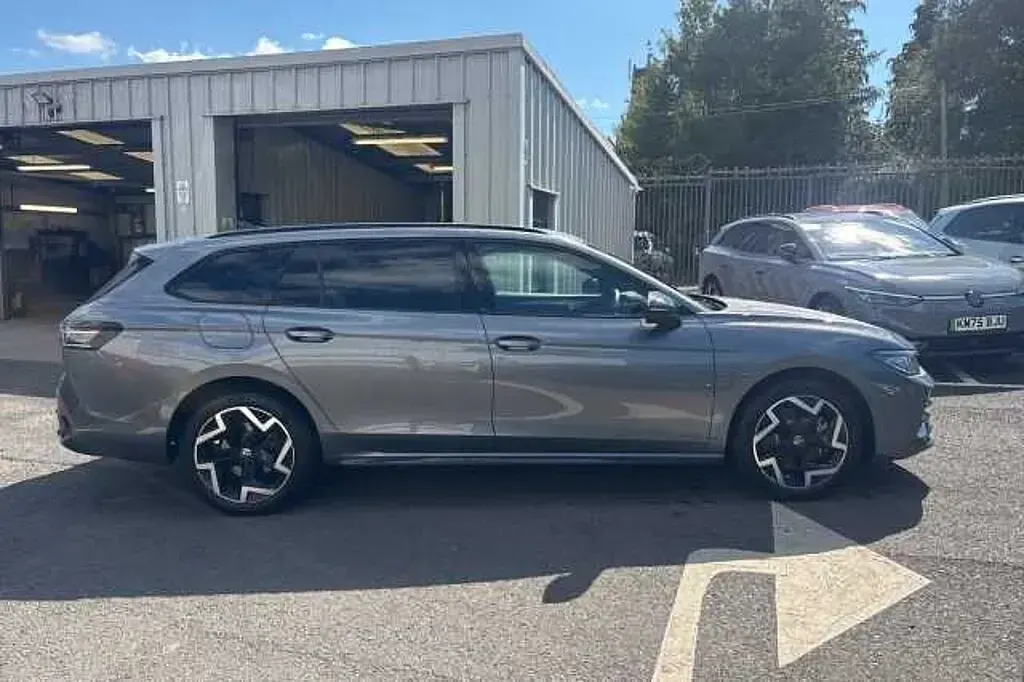 Used VW Passat 204 HP (150 kW) 2025 Estate