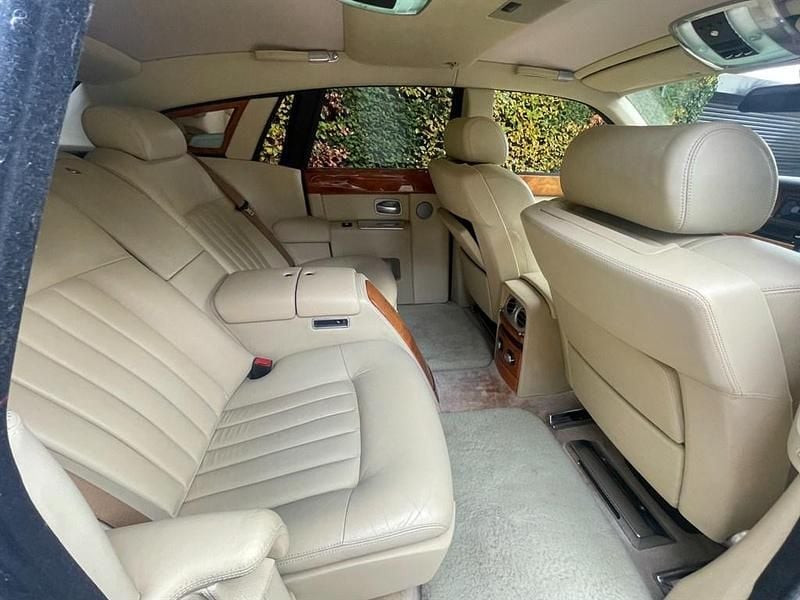 Used Rolls Royce Phantom 453 HP (333 kW) 2004 White Sedan
