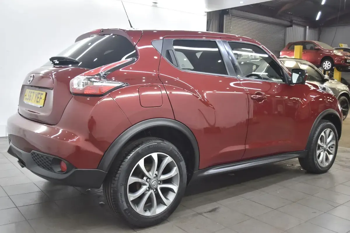 Used Nissan Juke Tekna 110 HP (80 kW) 2017 Red SUV