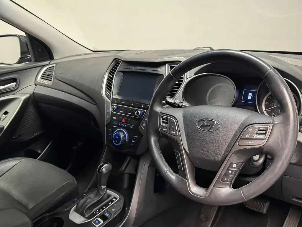Used Hyundai Santa Fe Premium 200 HP (147 kW) 2016 Blue SUV