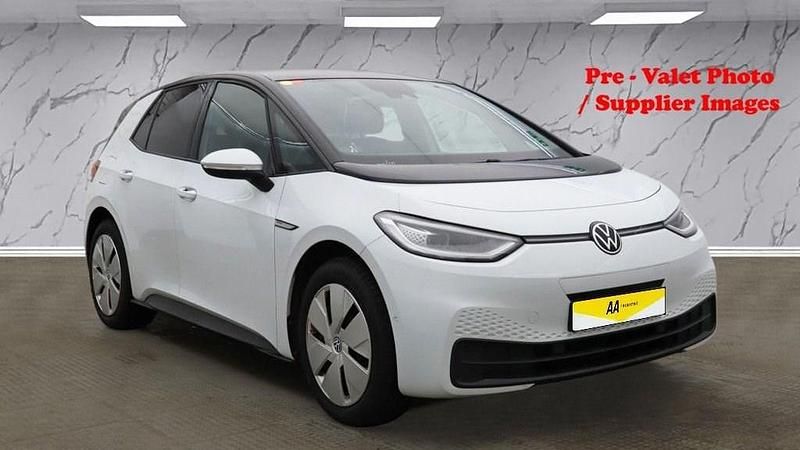 White Used 2022 VW ID.3 Pro Performance Hatchback | £17,000 (A bit pricey) - Image 1/4