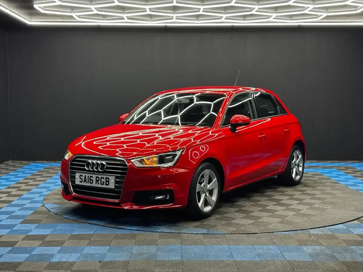 Used Audi A1 Sport 116 HP (85 kW) 2016 Red Hatchback