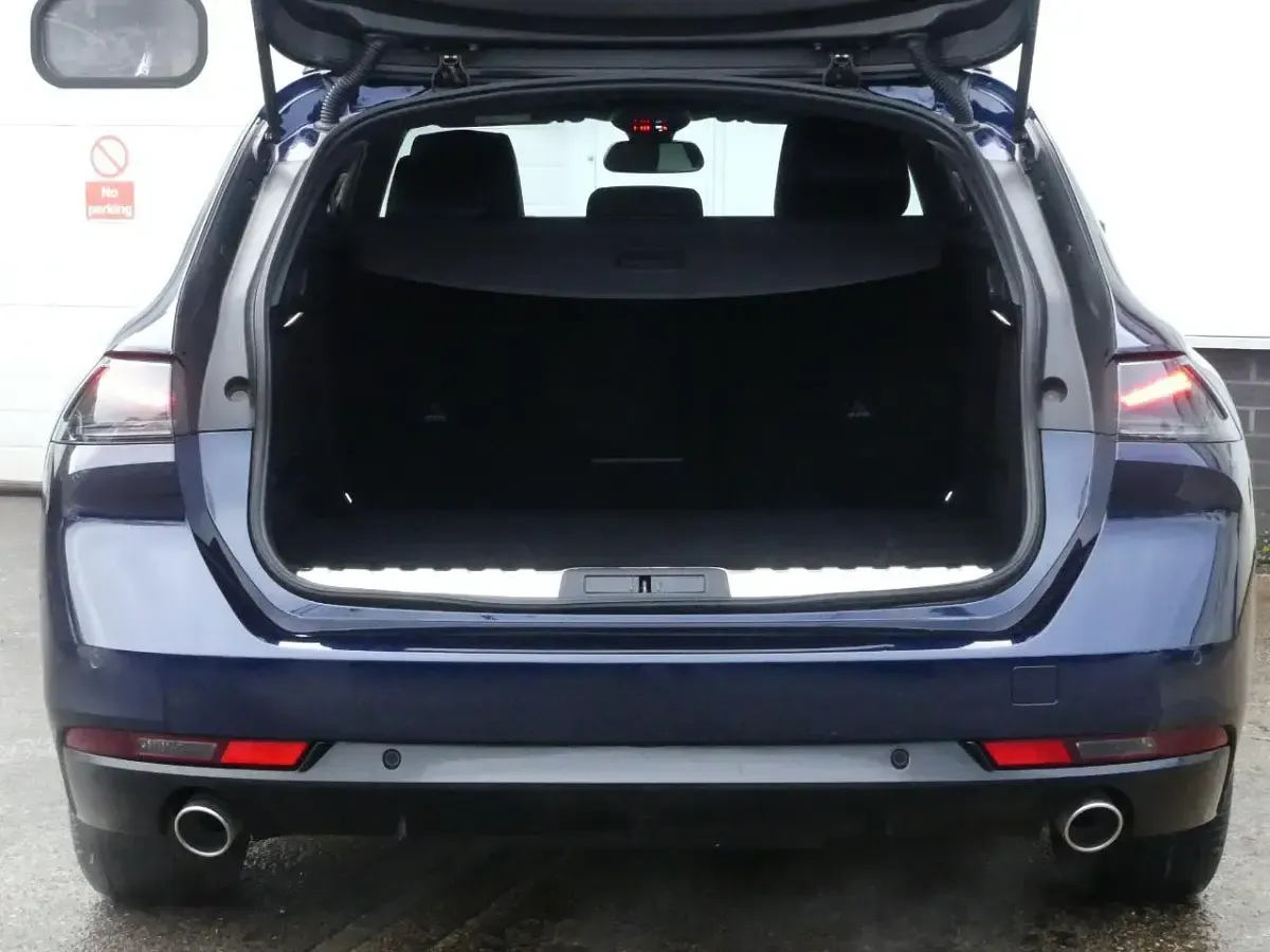 Used Peugeot 508 SW Allure 222 HP (163 kW) 2025 Blue Estate