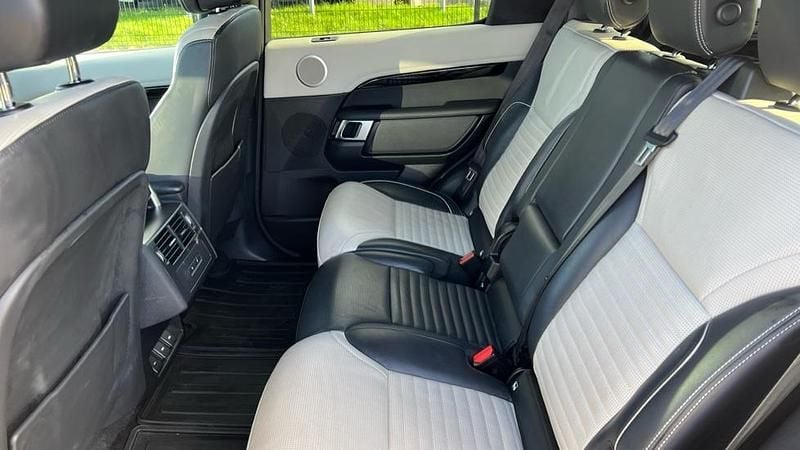 Used Land Rover Discovery 5 HSE Dynamic 300 HP (220 kW) 2023 Premium metallic  carpathian grey SUV