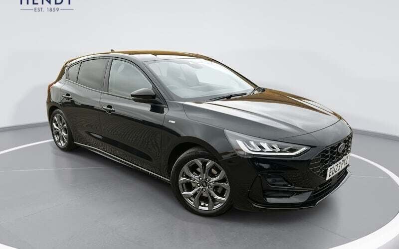 Used 2023 Ford Focus ST-Line Hatchback | £16,499 (Fair price) - Image 1/4