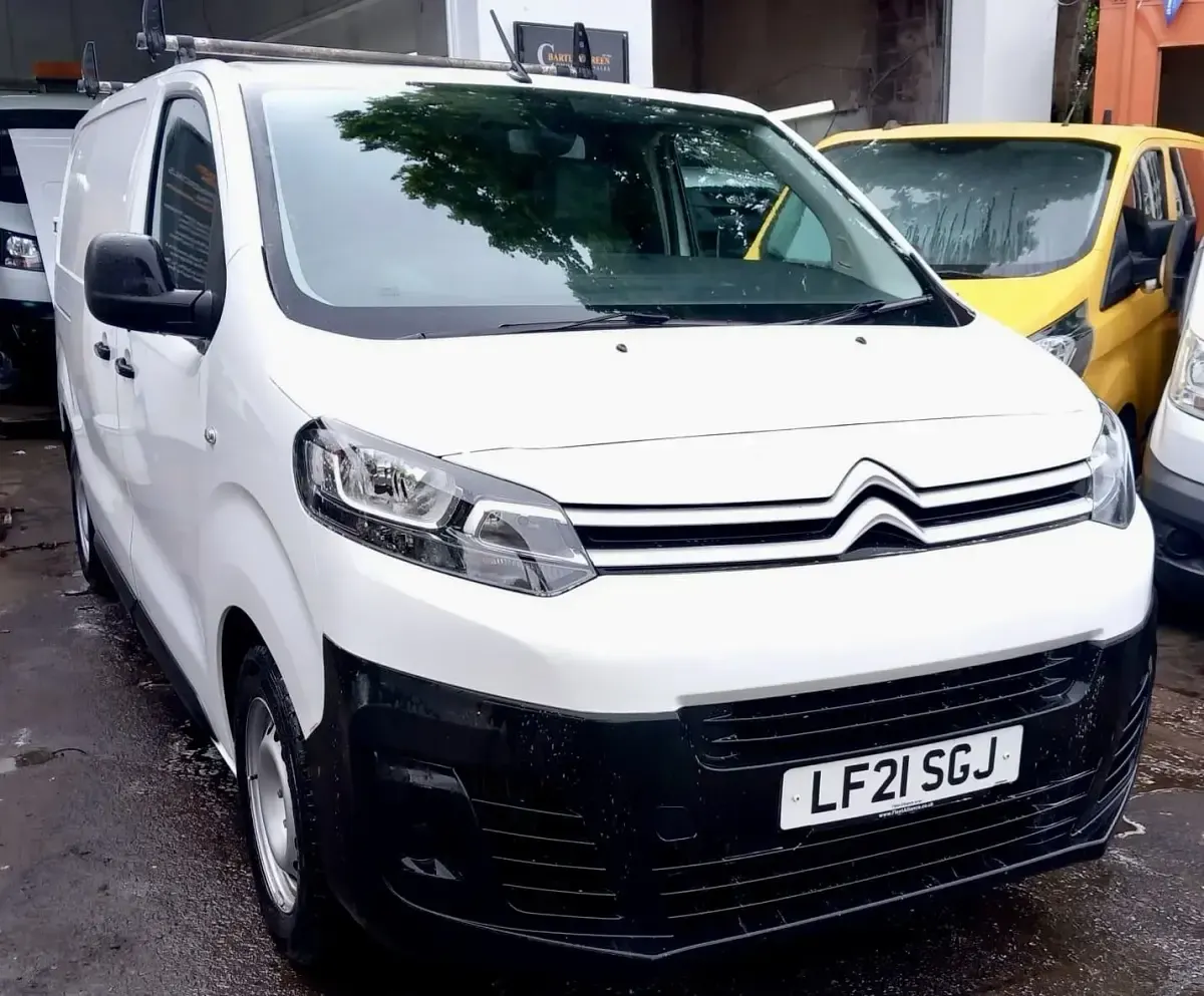 Begagnad Citroën Dispatch 2021 Vit Minibuss