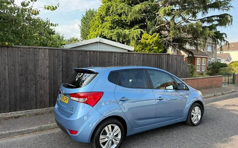 Used Hyundai ix20 SE 116 HP (85 kW) 2018 Blue Hatchback