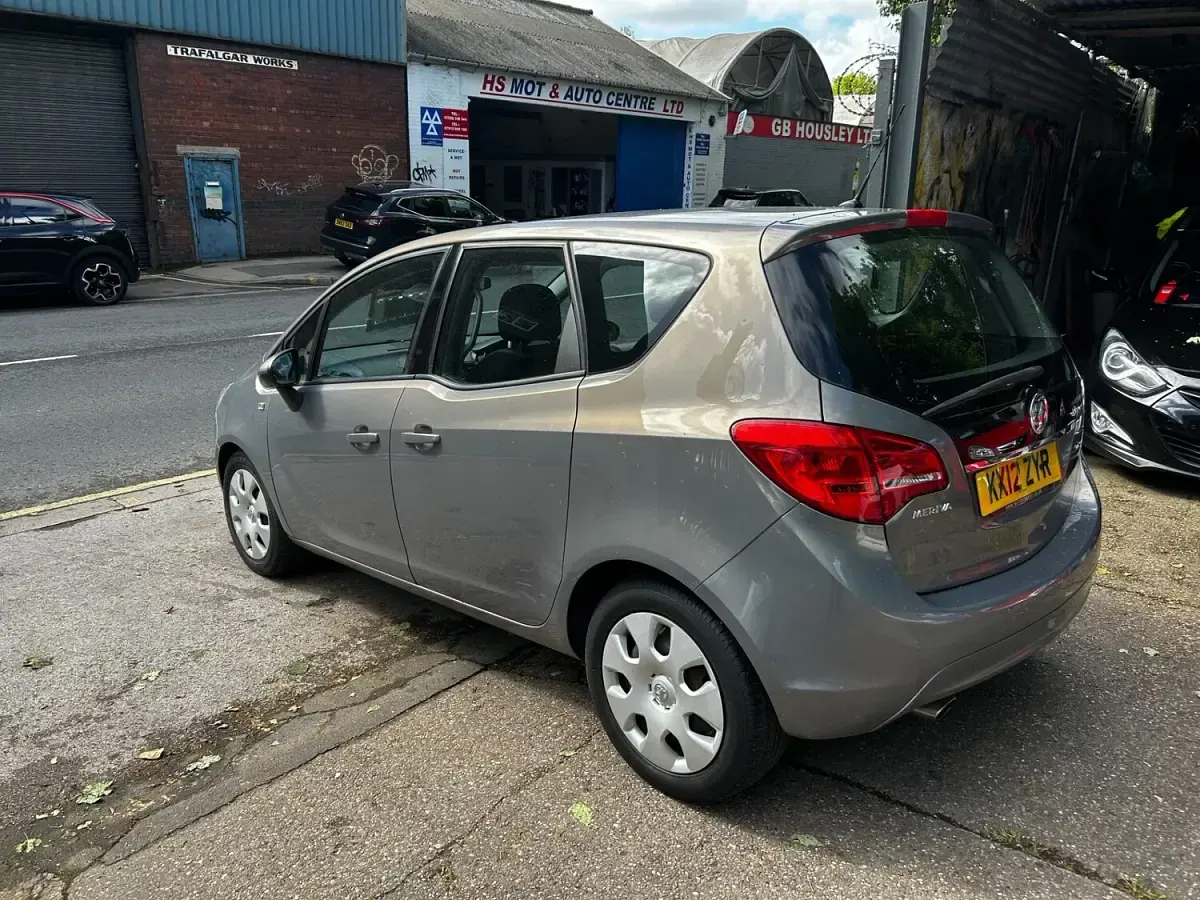 Used Vauxhall Meriva 2012 Brown MPV