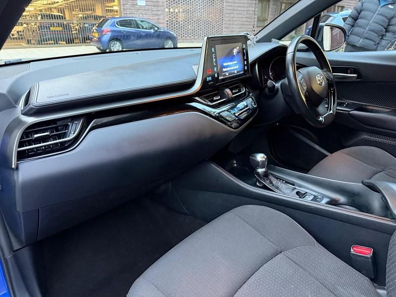 Used Toyota C-HR 2018 Blue SUV