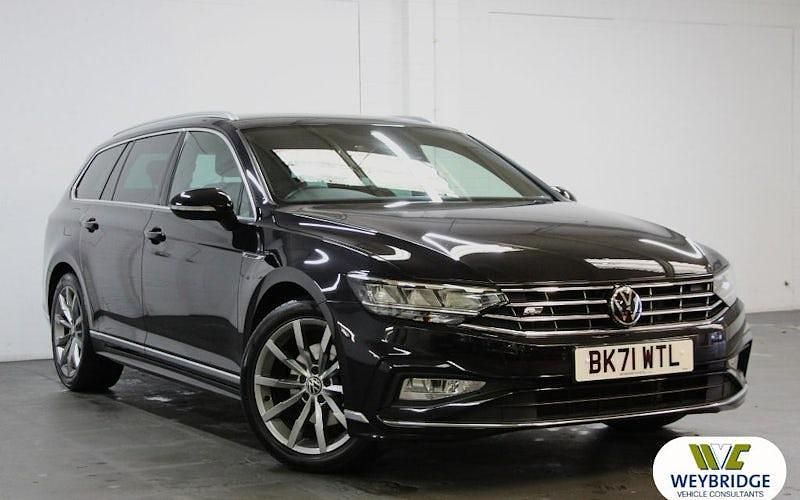Used 2023 VW Passat R-line Estate | £21,995 (Fair price) - Image 1/3