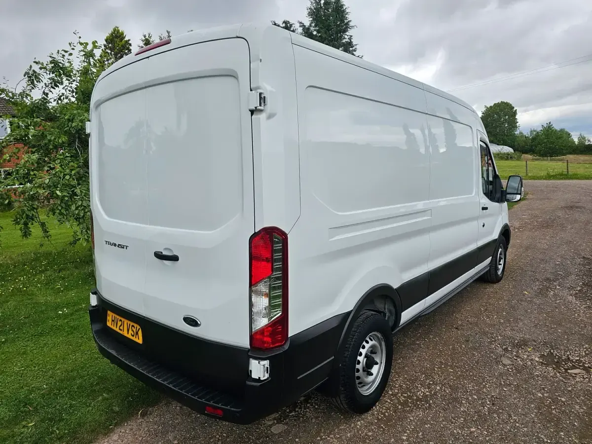 Used Ford Transit 130 HP (95 kW) 2021 White Van