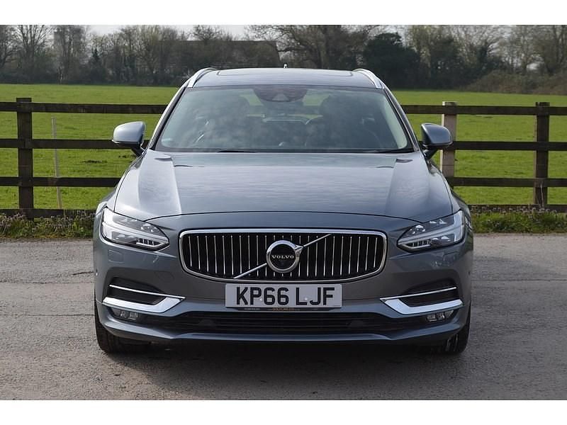 Used Volvo V90 Inscription 235 HP (172 kW) 2016 Grey Estate