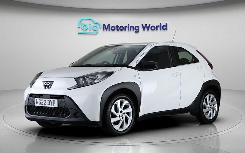 Used Toyota Aygo X PURE 72 HP (52 kW) 2025 SUV
